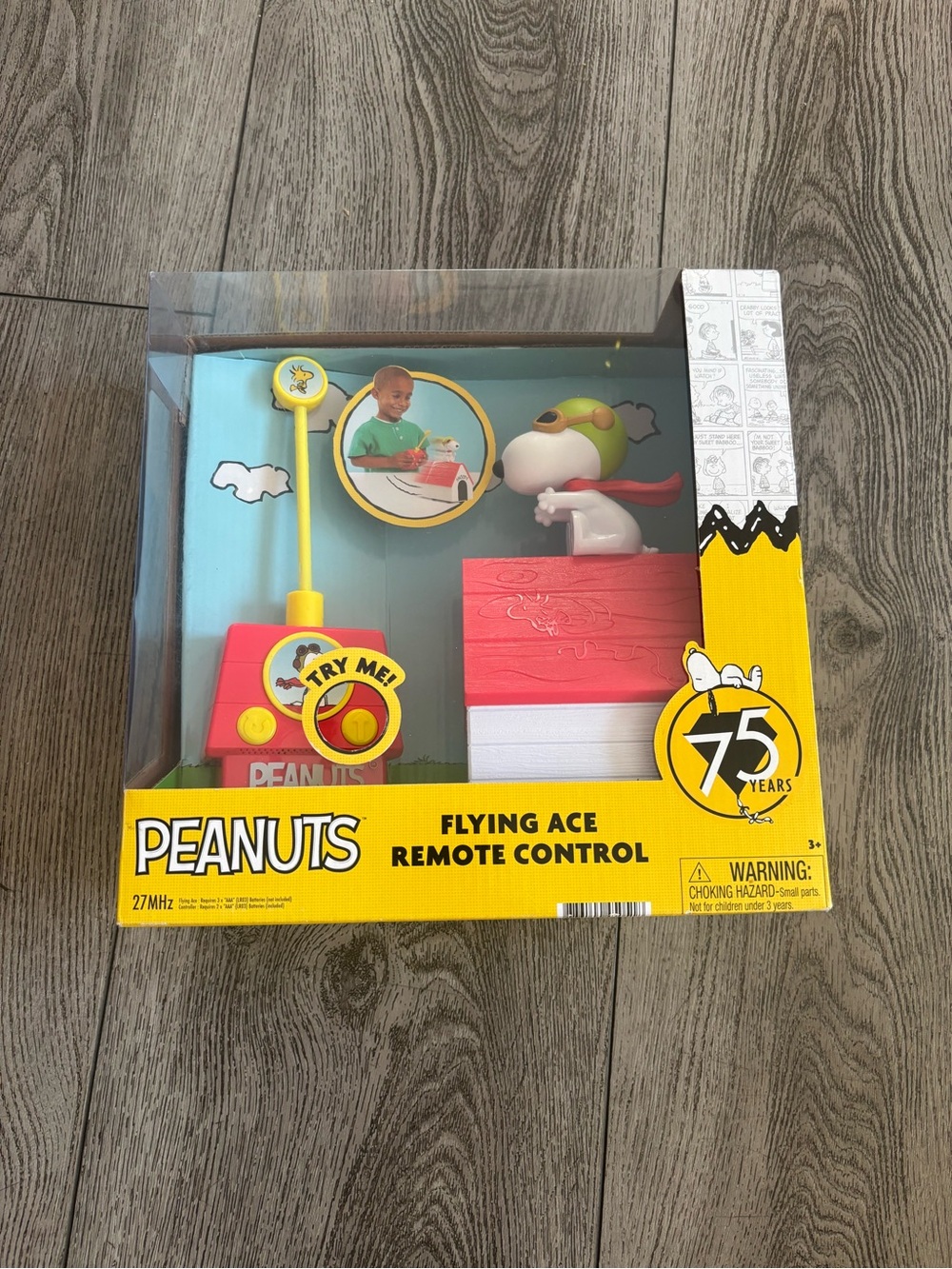Peanuts Flying Ace Snoopy Playset - Red, White, Yellow & Green